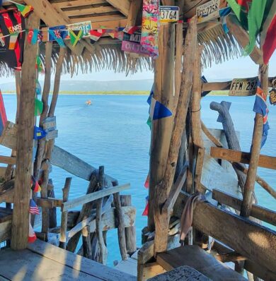 Floyd’s Pelican Bar