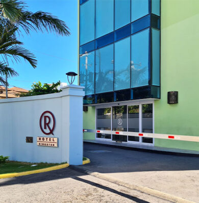 R Hotel, Kingston