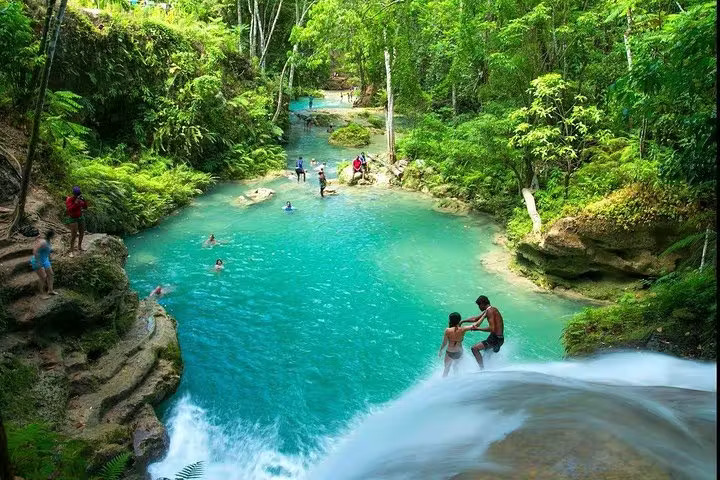 Tours-Blue-Hole-EA1a