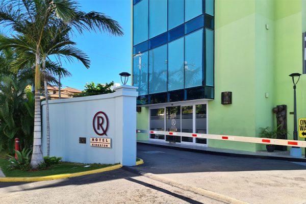 R Hotel, Kingston
