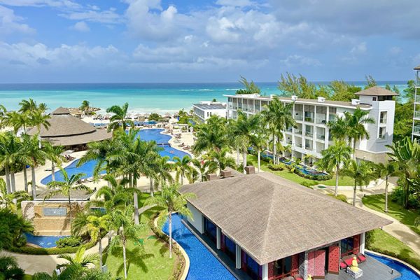 Royalton Hideaway: Blue Waters, Trelawny